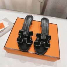 Hermes Slippers